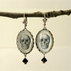 To Be Or Not To Be Skull Earrings