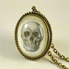 To Be Or Not To Be Skull Deluxe Necklace